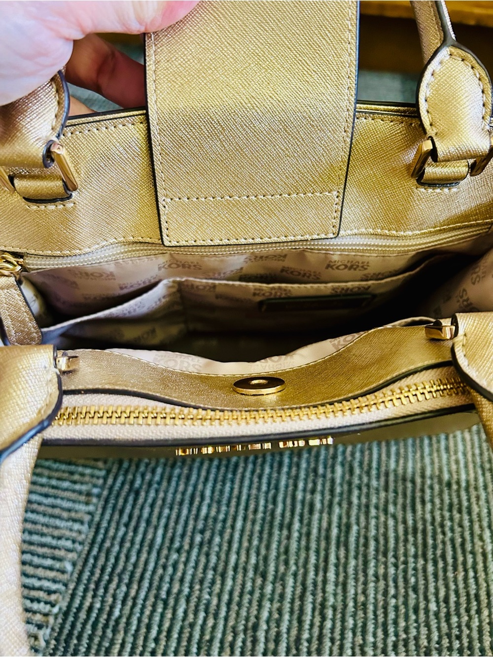 Michael Kors Metallic Gold Saffiano Leather Karla Top Zip Satchel Bag Purse Med - Picture 14 of 16